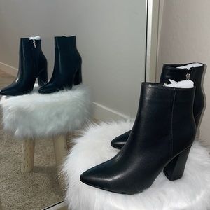 Minimalist Chunky Heeled Ankle Boots
